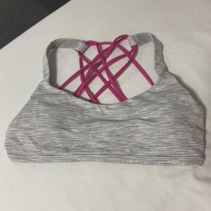 Lululemon Free to be wild bra size 6